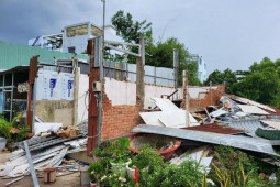 Tin tức trong ngày - Phó chủ tịch phường thiếu trách nhiệm dẫn tới mất tài sản của dân khi cưỡng chế nhà