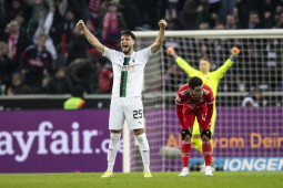 Bóng đá - Video bóng đá Monchengladbach - Bayern Munich: Thẻ đỏ oan nghiệt, "Nhà vua" sa cơ (Bundesliga)