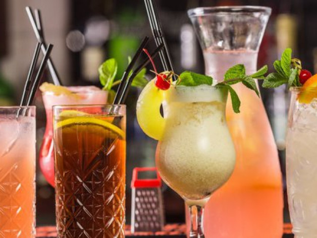 Sức khỏe đời sống - Uống cocktail có thể khiến bạn say và tăng nồng độ cồn không?