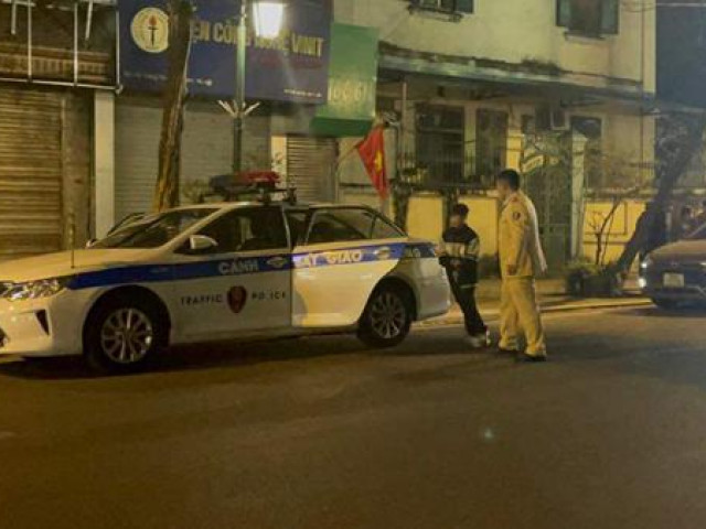 Tin tức trong ngày - Phụ huynh và học sinh thuê nhầm "ma men" chở đi thăm quan Hà Nội