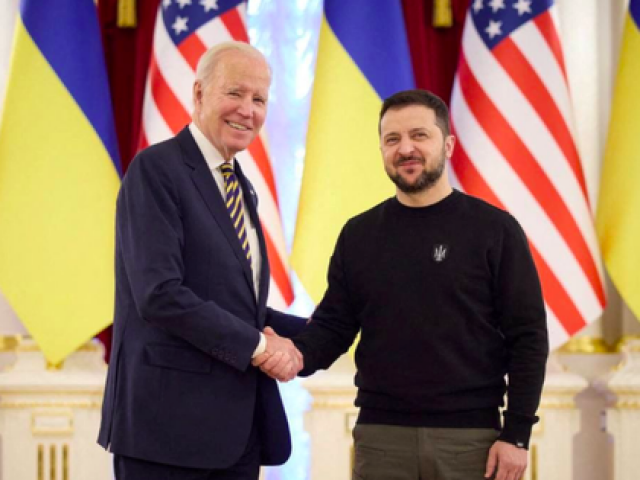 Tổng thống Mỹ Biden bất ngờ thăm Ukraine