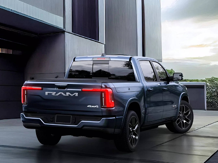 Xe bán tải điện RAM 1500 REV trình làng sau thời gian thử nghiệm - 2