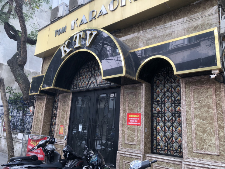 Loạt quán karaoke thành nhà hàng &#39;né&#39; lệnh cấm - 12