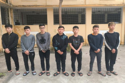 Bắt 7 thanh niên trong vụ hỗn chiến bằng bom xăng trên phố Hà Nội