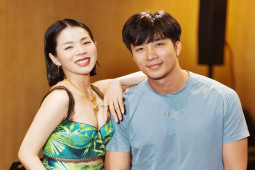 Nhạc - Lệ Quyên khoe khéo vòng một gợi cảm, “dát” đồ hiệu hàng chục tỷ khi gặp “người tình sân khấu"