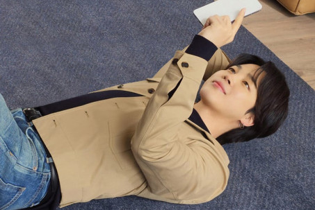 Chọn iPhone 12 hay Galaxy S22 khi giá chênh vài trăm nghìn?