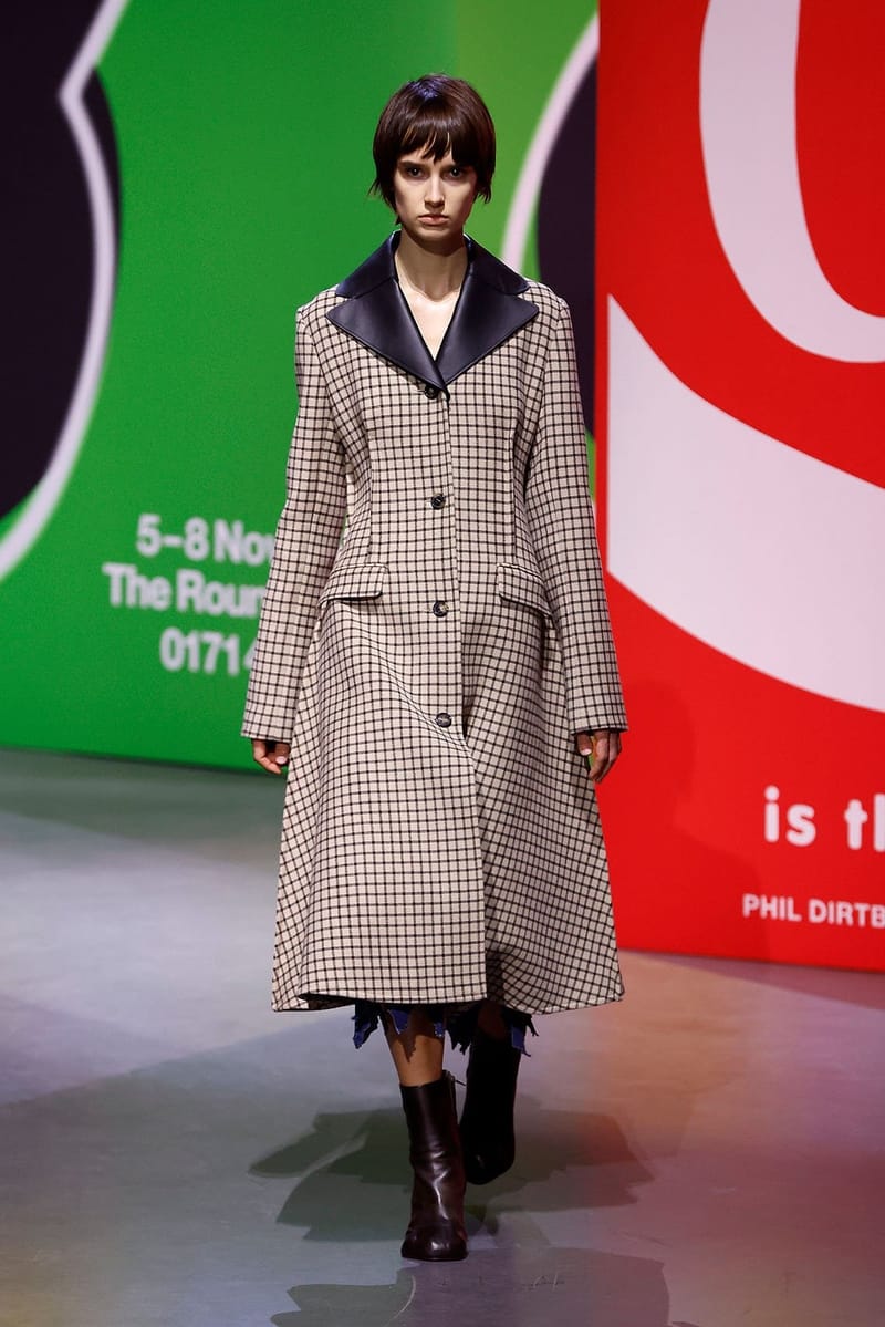 Nỗi ám ảnh quá khứ trong show thời trang đậm chất triết chung của JWAnderson - 8