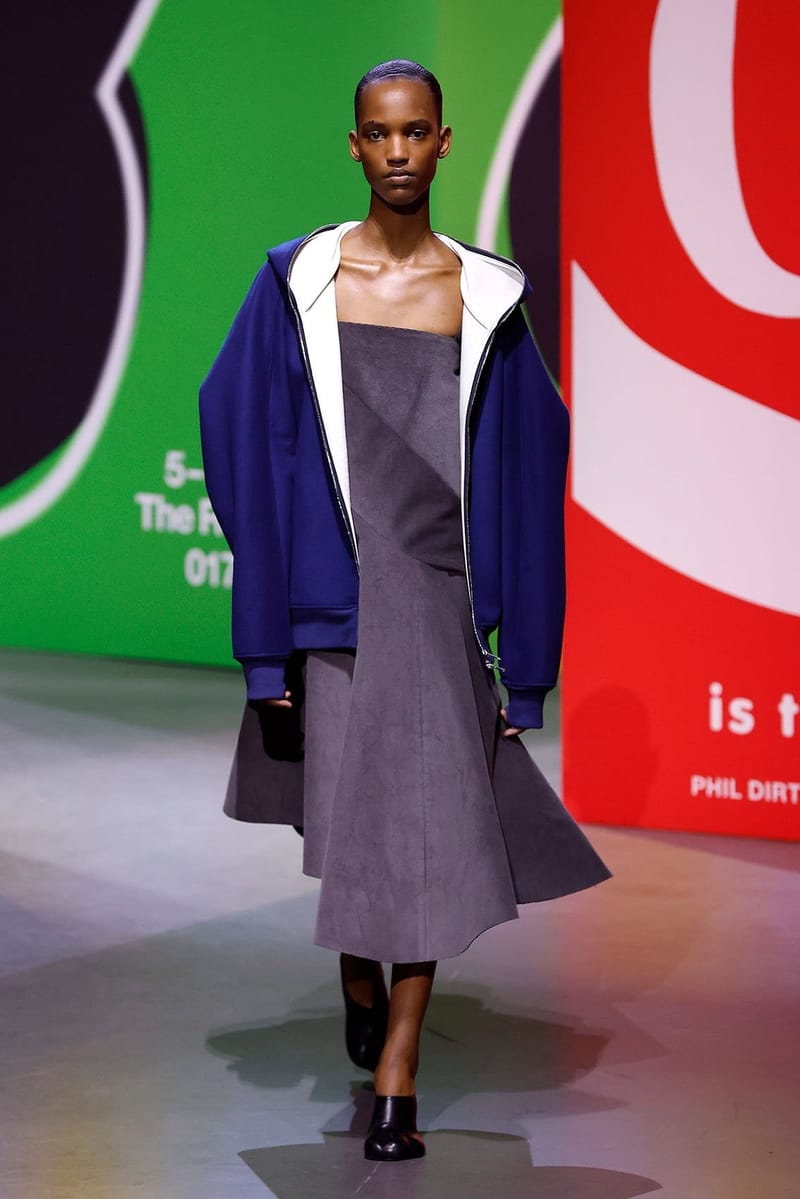 Nỗi ám ảnh quá khứ trong show thời trang đậm chất triết chung của JWAnderson - 5