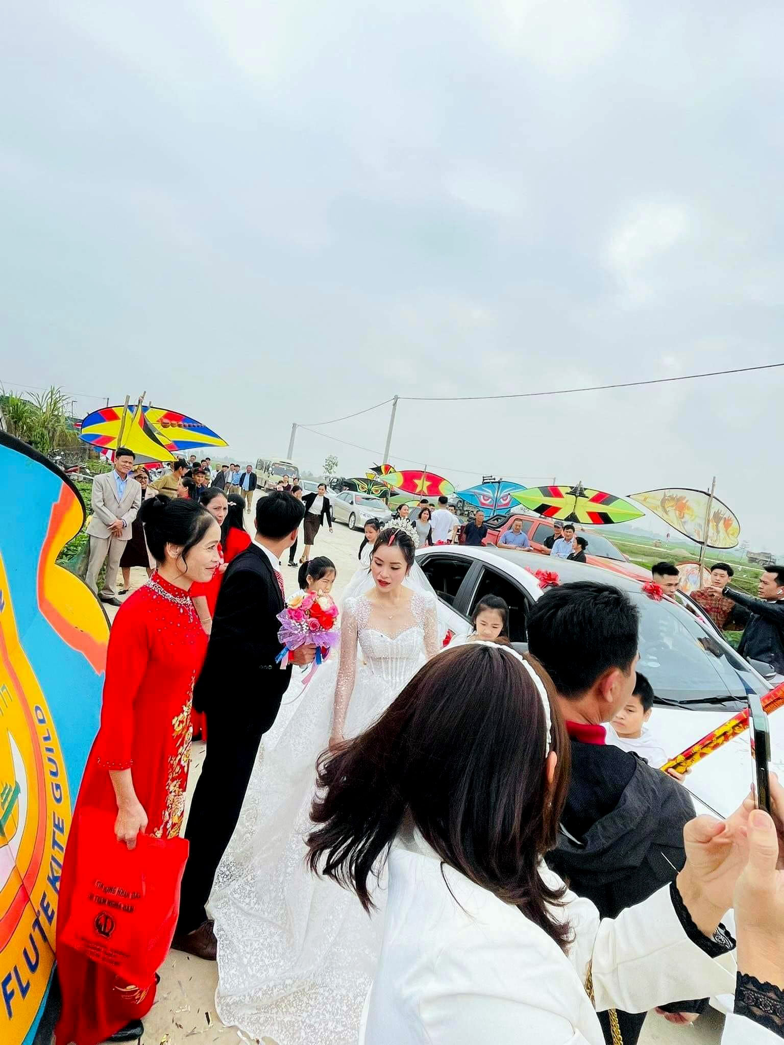 Độc, lạ ở Nghệ An: Đến đám cưới mà ngỡ đến nhầm triển lãm diều sáo - 7