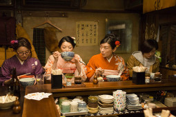 5 quy tắc ngầm trên bàn ăn của người Nhật, không biết có thể tự chuốc lấy rắc rối