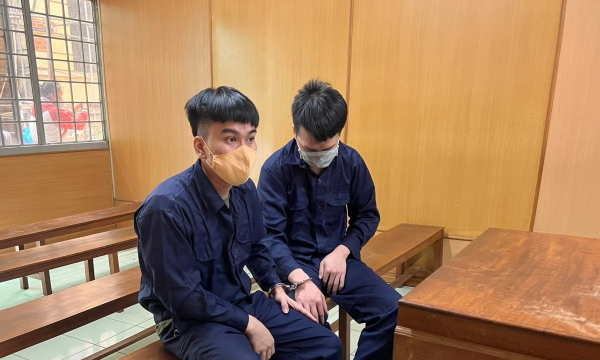 Hai bị cáo&nbsp;Phạm Tuấn Kiệt, Nguyễn Ngọc Lắm tại tòa.