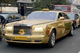 Đàn ông - Triệu phú chơi ngông dùng siêu xe dát vàng làm taxi gây náo loạn đường phố