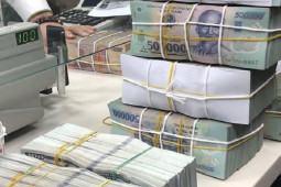 Kinh doanh - Ngân hàng liên tục mạnh tay điều chỉnh lãi tiết kiệm, mức lãi cao nhất hiện nay là bao nhiêu?