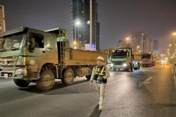 Tin tức trong ngày - Cận cảnh dàn xe 'hổ vồ' thử tải cầu dây văng lớn nhất Việt Nam
