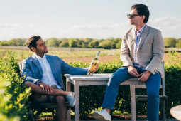 Thời trang - Đàn ông có phong cách luôn cần một món đồ vải lanh