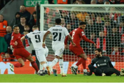 Bóng đá - Real thắng Liverpool 5-2 vẫn lo bị lật kèo: Dè chừng "vết xe đổ" Barca