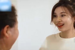 Clip hài hước - Sau bao nhiêu năm FA thì cô gái cũng biết thế nào là yêu