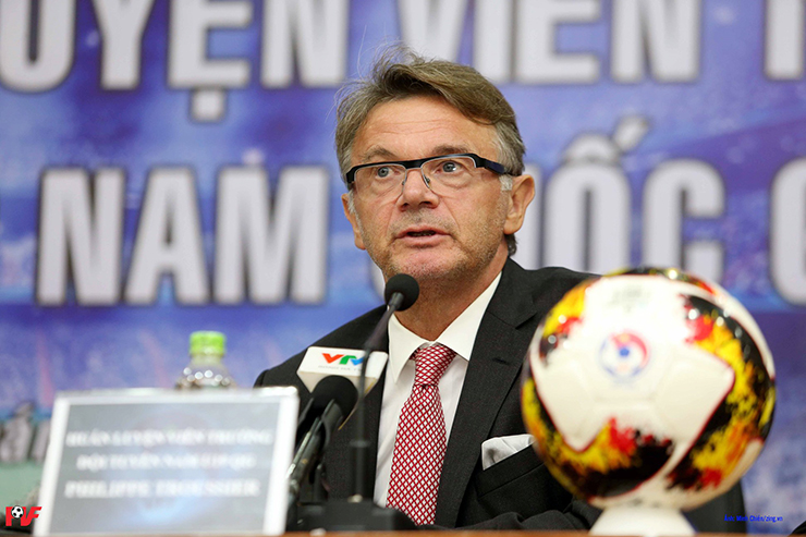 HLV Philippe Troussier ký hợp đồng 3 năm dẫn dắt ĐTQG và U23 Việt Nam (2023-2026)