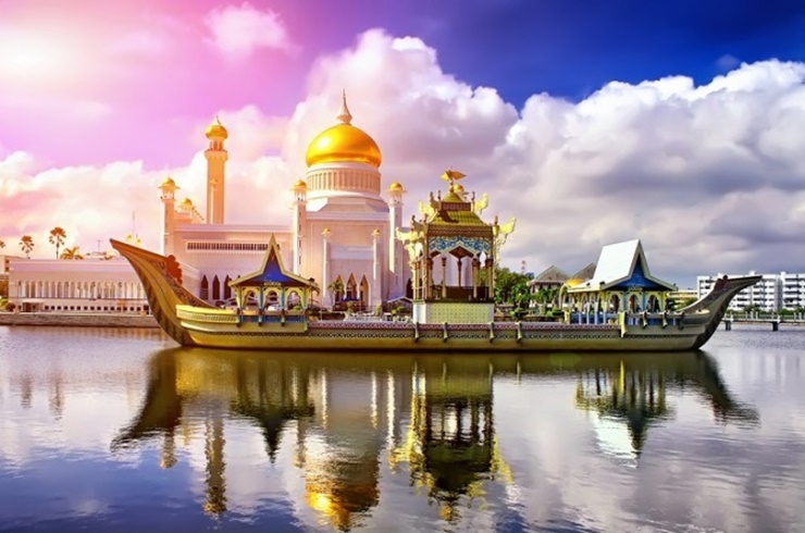 Nước này ở Đông Nam Á nổi tiếng giàu có và trong những năm qua đã phát đất, nhà miễn phí cho người dân.
