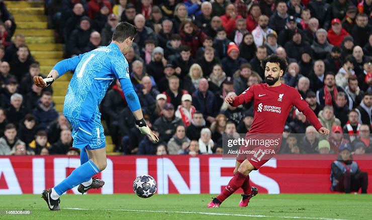 Sai lầm của Courtois trước Salah