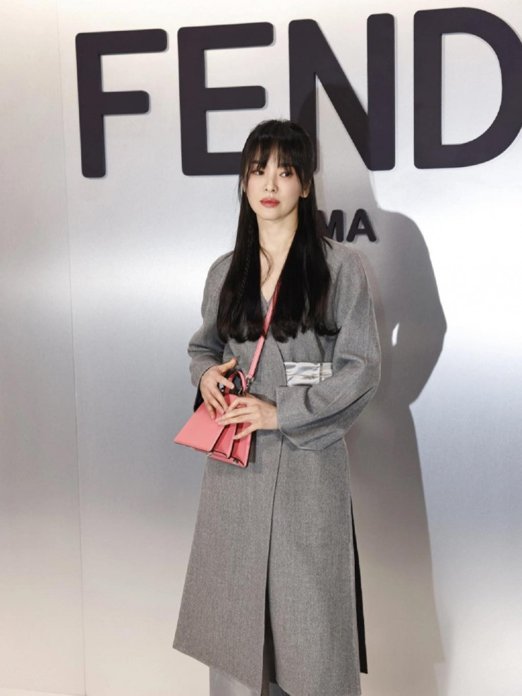 Giải mã bí quyết khiến Song Hye Kyo dù chỉ cao 1m6 vẫn đẹp tựa nữ thần ở show Fendi - 3