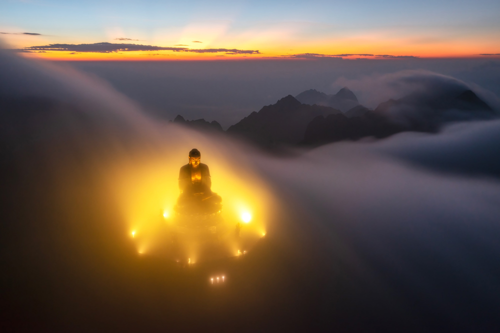 Linh thiêng dáng chùa Việt nơi nóc nhà Đông Dương - 3