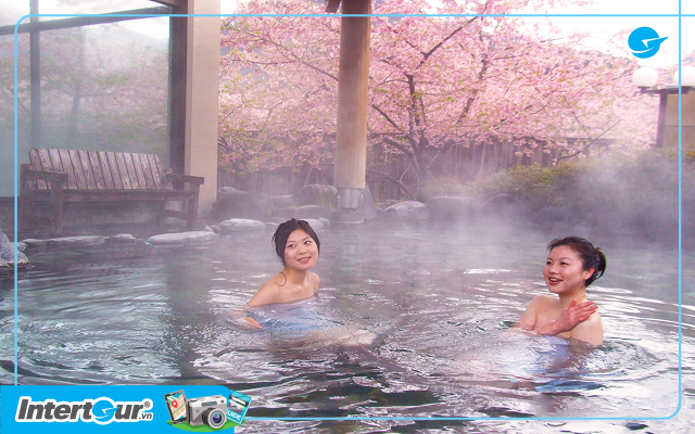 Trải nghiệm tắm Onsen trong hành trình du lịch Nhật Bản cùng Intertour