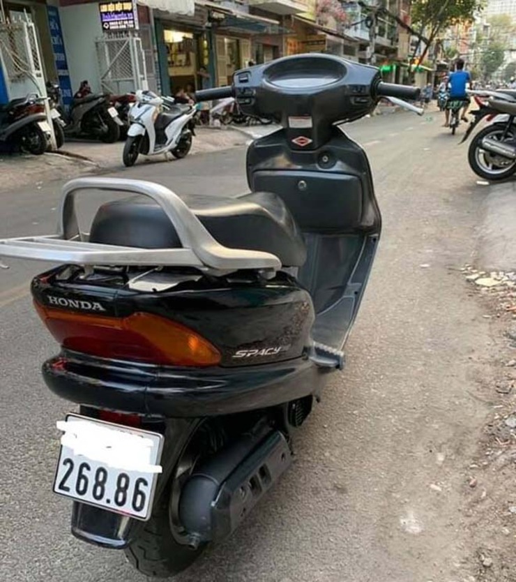 Tam ‘đại vương’ xe tay ga Honda gây bão một thời ở Việt Nam - 6