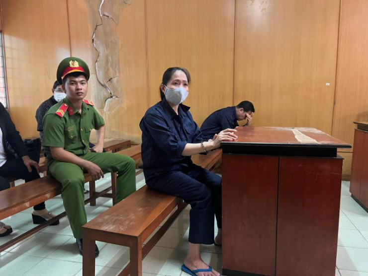 Bị cáo Nguyễn Thị Thùy Sương tại tòa.