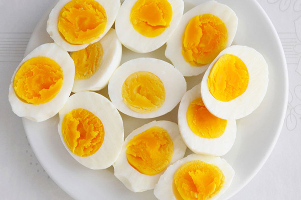 Ăn trứng gà chỉ cần 1 thao tác nhỏ này sẽ mang lại lợi ích tuyệt vời cho sức khỏe - 1