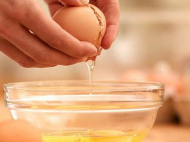 Trứng gà: Giá trị khác nhau của lòng trắng và lòng đỏ, các cách tách lòng đỏ trứng gà nhanh và đẹp nhất