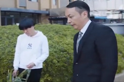 Clip hài hước - Cậu quý tử bị ông bố đại gia dạy một bài học về cách tiêu tiền