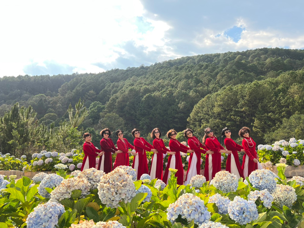 Cô Lan trải nghiệm chuyến du lịch Đà Lạt săn sale tại Sông Công chỉ 2090K