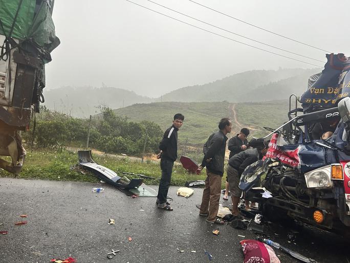 Tai nạn trên cao tốc La Sơn - Túy Loan, hai anh em ruột bị thương nặng - 1