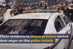 Trung Quốc: Đập phá xe cảnh sát vì muốn đốt pháo trái phép, 6 người lãnh hậu quả