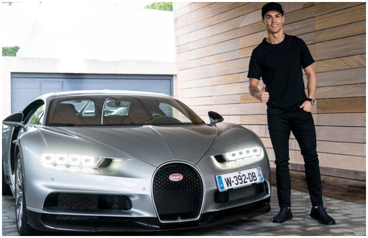 Dàn siêu xe chất hơn nước cất của sao bóng đá: Xe của Messi bỏ xa CR7? - 2