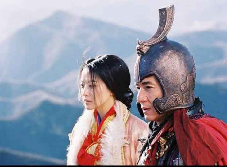 Kim Hee Sun đóng cùng Thành Long trong "Thần thoại".