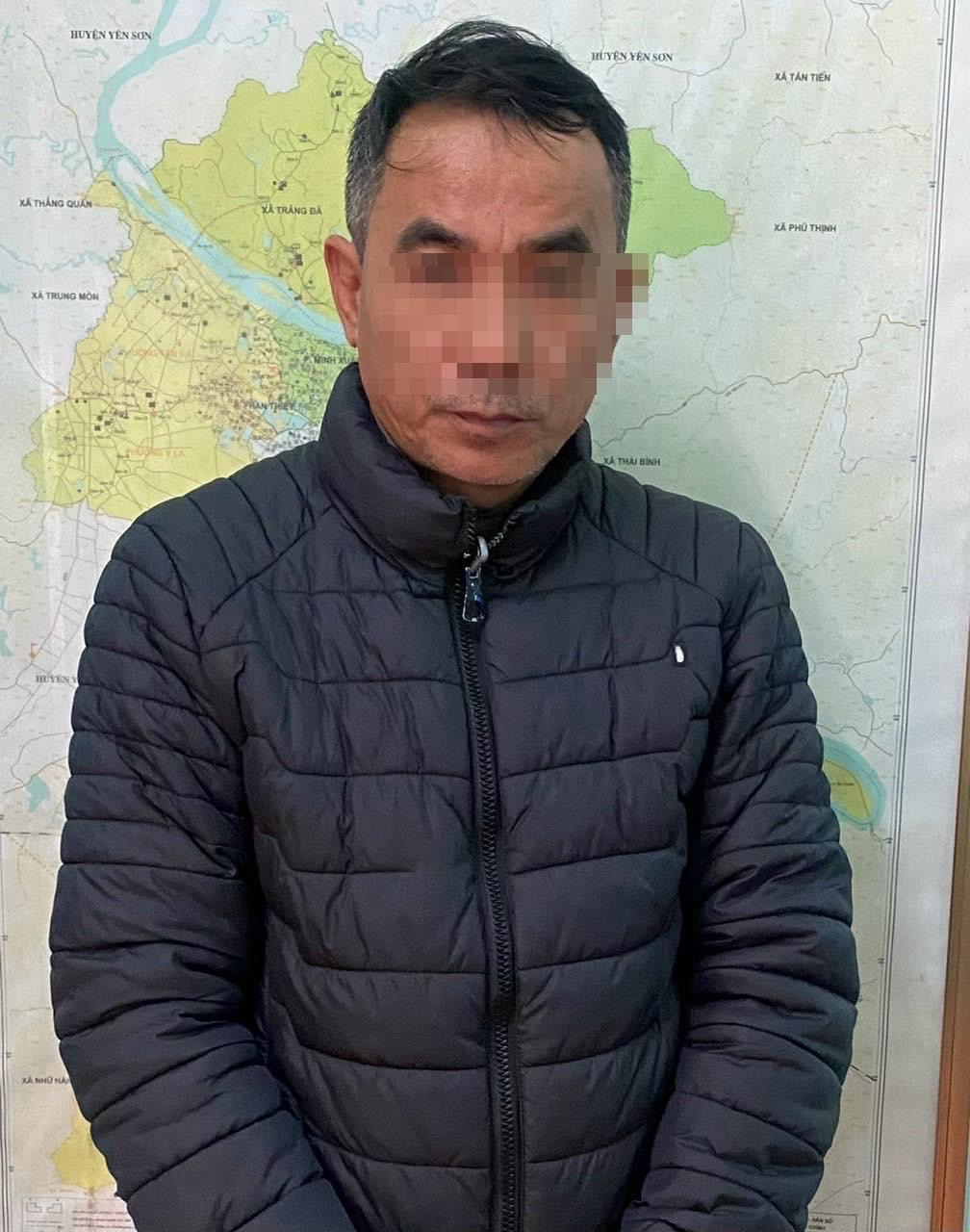 Cường tại trụ sở công an