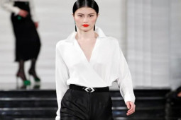 Thời trang - Phong cách sang trọng của "viên ngọc phương Đông" Hà Tuệ