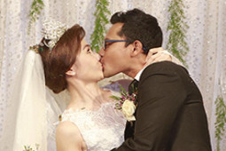 Phim - Ông trùm "2 vợ 1 người tình" gây sốt, ngoài đời có phong lưu, "sát gái" như phim?