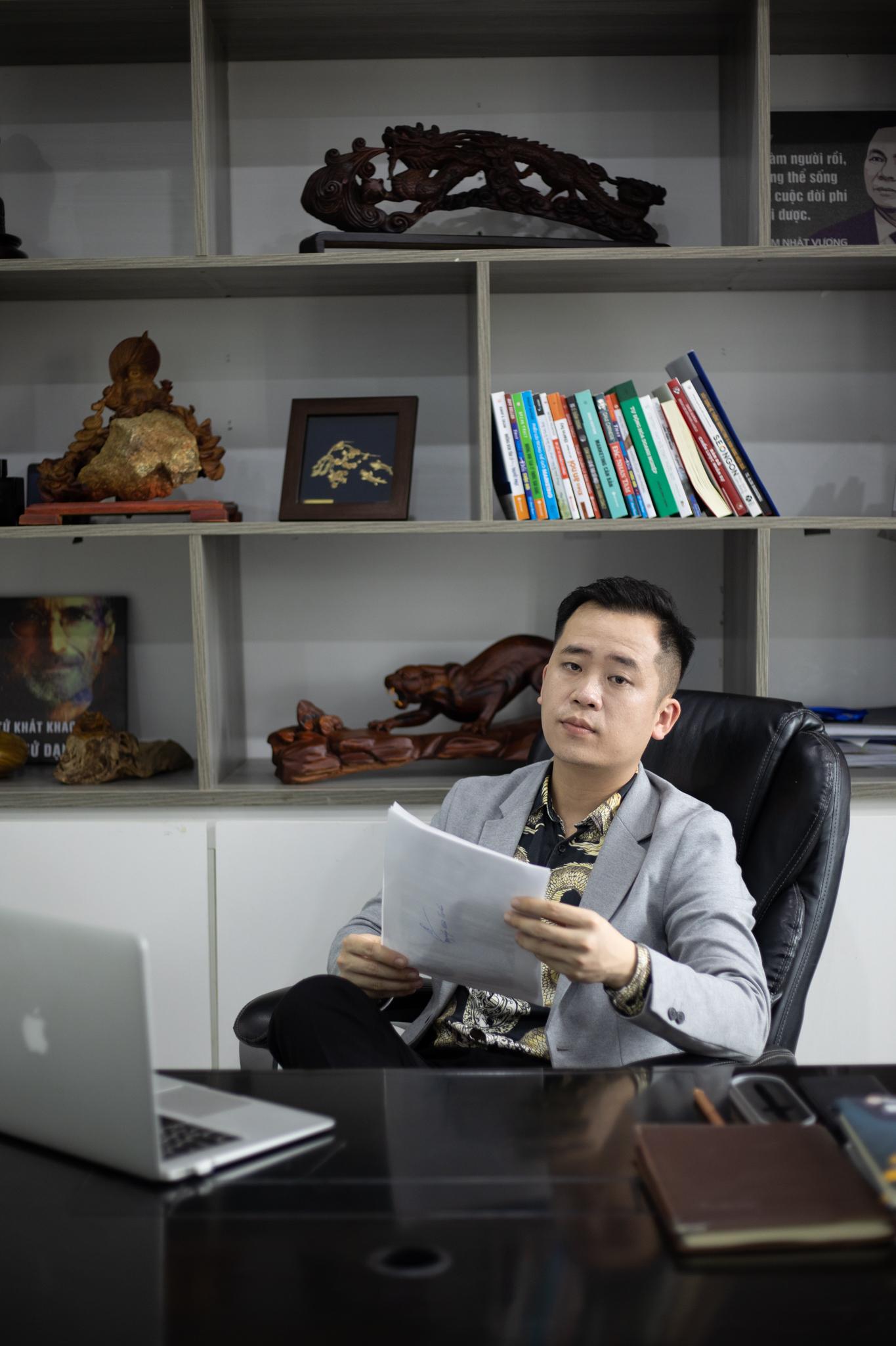 CEO Tuấn SIM cho rằng khi còn trẻ hãy dám nghĩ, dám làm, quyết tâm theo đuổi đam mê