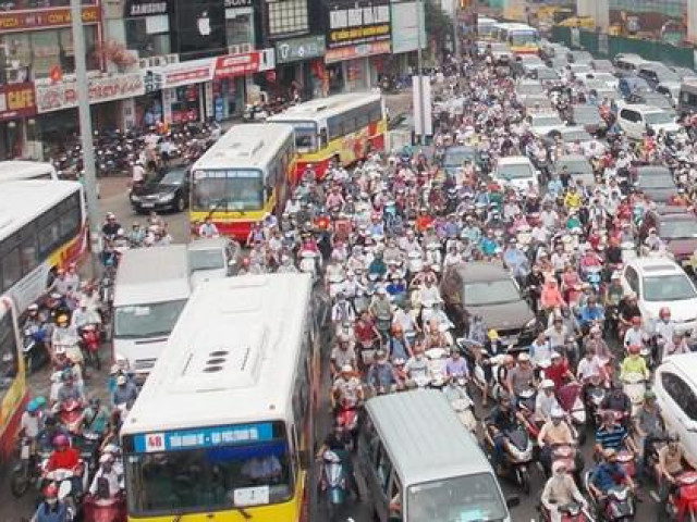 Tin tức trong ngày - Bao nhiêu tuyến buýt tại Hà Nội sẽ phải dừng hoạt động?