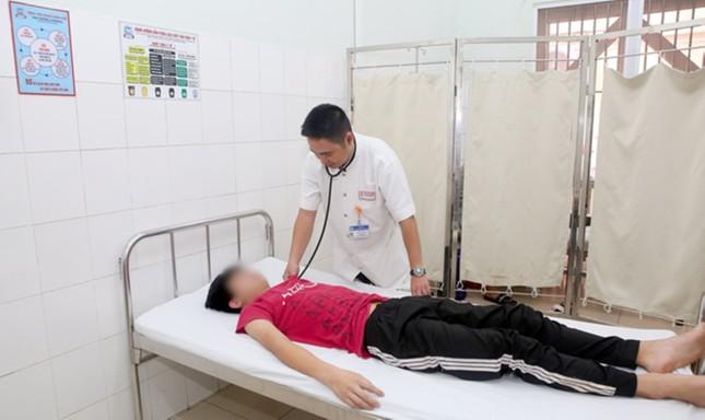 Bệnh nhân Trần Gia H. mắc bệnh hiếm gặp, thời điểm điều trị tại Bệnh viện Trung ương Huế.