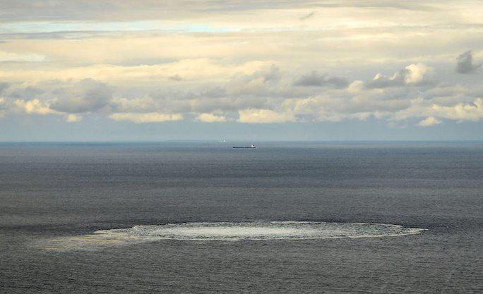 Đường ống dẫn khí Nord Stream bị phá hủy ở biển Baltic. Ảnh: LEHTIKUVA