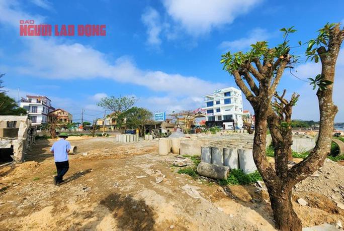 Cho doanh nghiệp sử dụng hơn 2.600m2 đất vàng để đổi lấy… 2 tấm pano? - 3