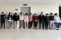 Tin tức trong ngày - Tin tức 24h qua: Thất nghiệp, nhiều nữ nhân viên quán karaoke đi "ship" ma túy thuê