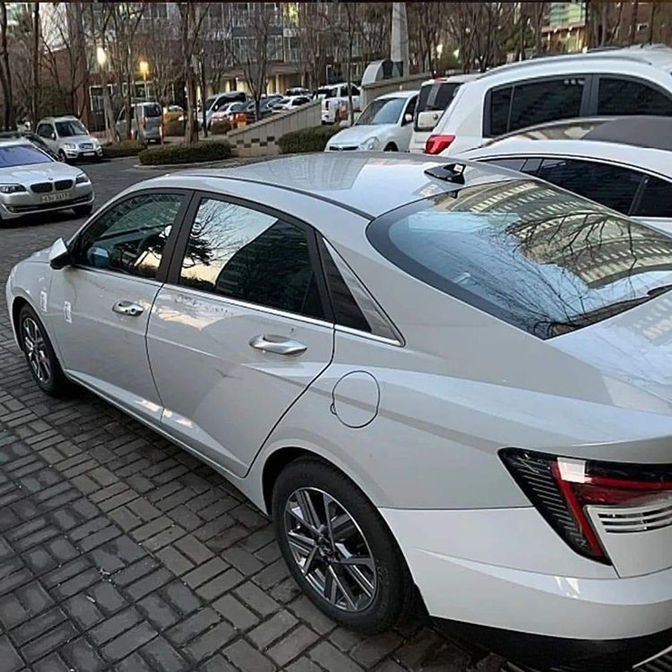 Hyundai Accent 2023 xuất hiện trên đường phố với diện mạo &#34;lột xác&#34; - 2