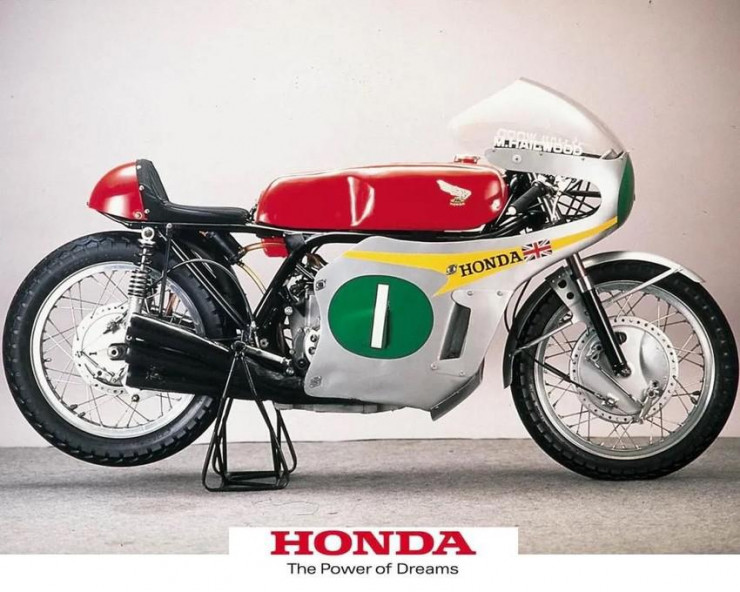 Honda RC166 có giá từ 1 triệu USD đến 1,5 triệu USD. Ảnh: Hotcars.