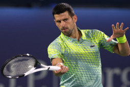 Video tennis Djokovic - Machac: ”Ngã đau” set 2, sao trẻ hay bất ngờ (Dubai Tennis Championships)