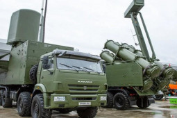 Hệ thống ”hỏa tiễn” Nga đáng sợ với 8 xe phóng 32 tên lửa, tầm bắn 260 km